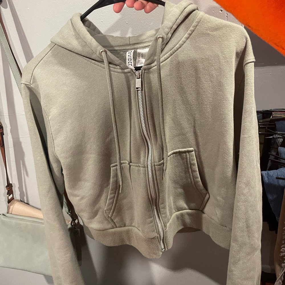 H&M cropped sweater